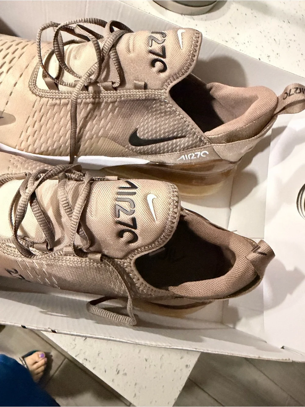 Nike Air Max 270 Men’s Athletic Shoes - Beige/Tan new in box